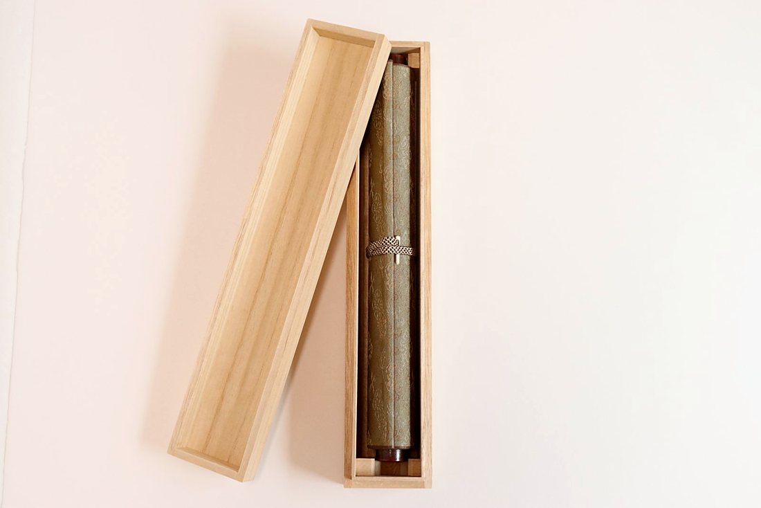 巻物専用の桐箱